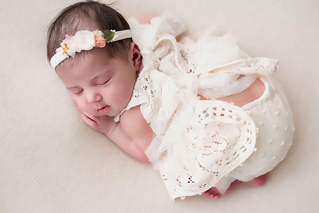 Jennifer Christine Photography | 12 Cherrywood Ave, Fonthill, ON L0S 1E3, Canada | Phone: (289) 697-1990