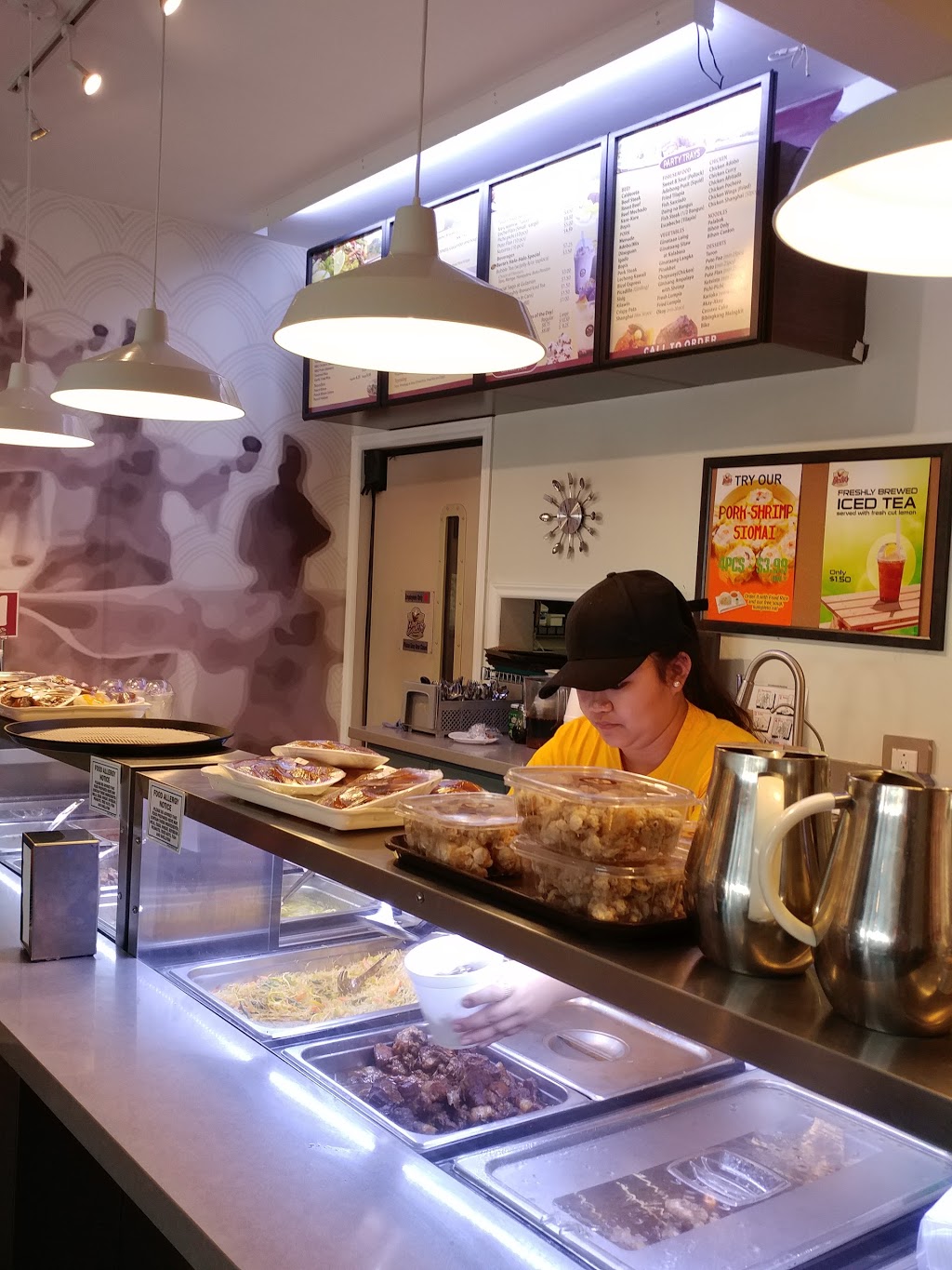 Bertos Restaurant | 1063 Dundas St W, Mississauga, ON L5C 1C3, Canada | Phone: (905) 232-0203