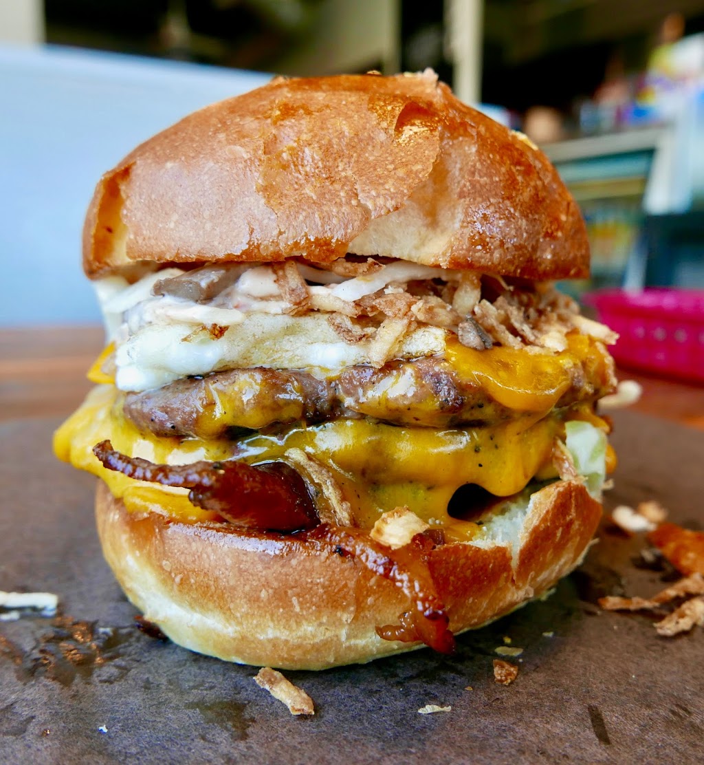 Woodys Burgers | 3795 Lake Shore Blvd W, Etobicoke, ON M8W 1R2, Canada | Phone: (416) 546-2093