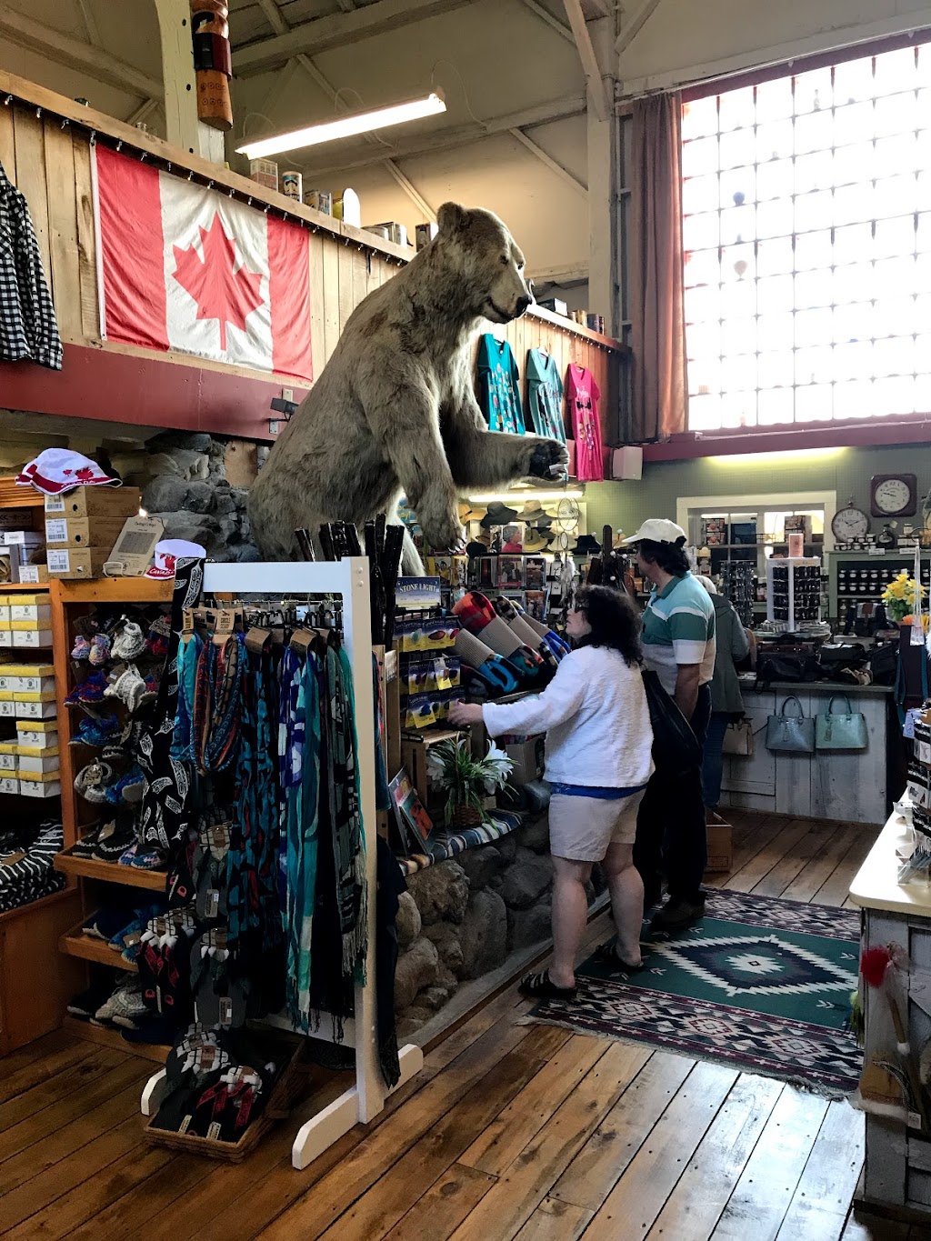 Handicraft House Trading Post | 766 Hwy 6, Wiarton, ON N0H 2T0, Canada | Phone: (519) 534-1777