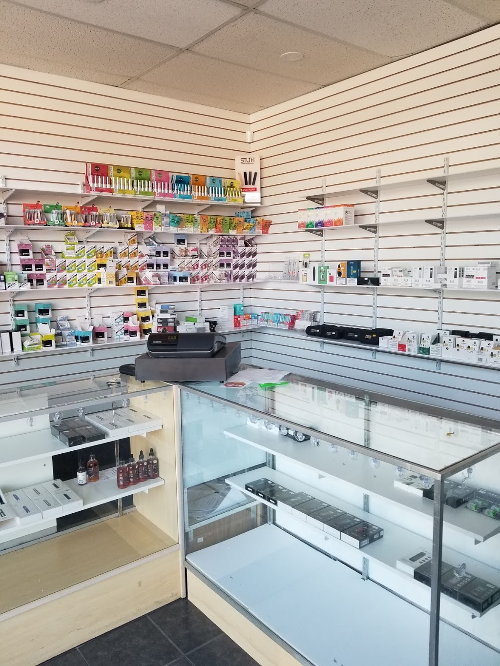 Leamington vape shop | 91 Erie St S, Leamington, ON N8H 3B4, Canada | Phone: (519) 991-8987