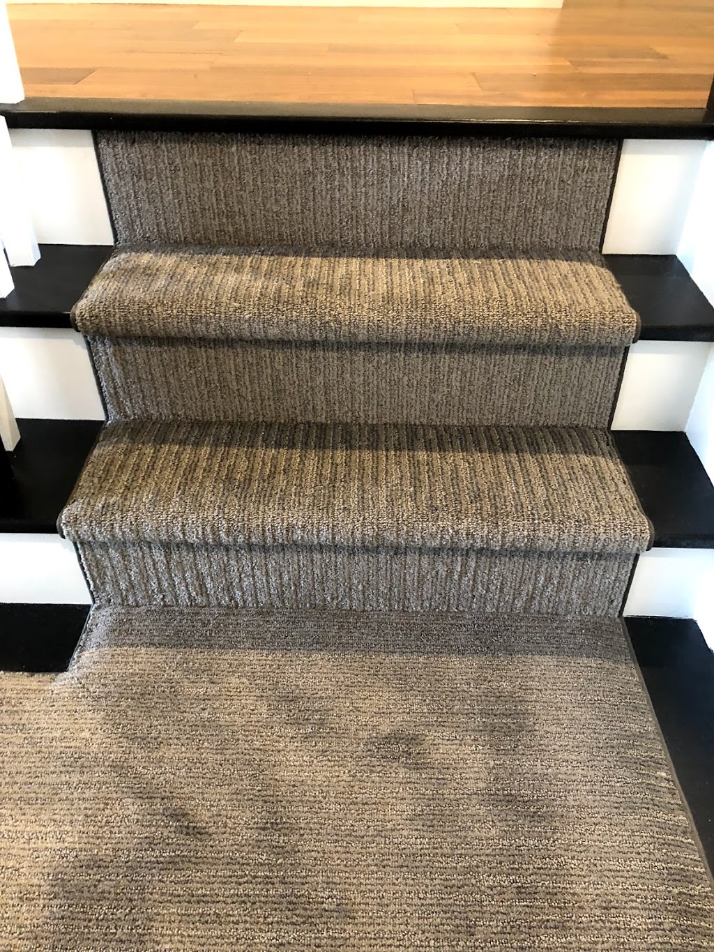 Direct Carpet | 1500 Upper Middle Rd W #233, Oakville, ON L6M 0C2, Canada | Phone: (905) 575-7847