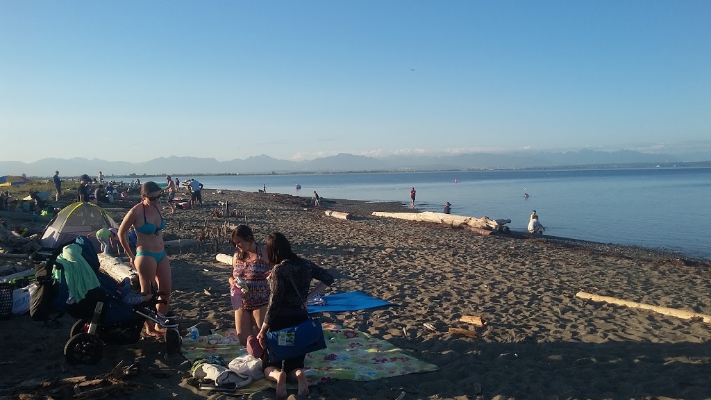 Centennial Beach Cafe | 570 Boundary Bay Rd, Delta, BC V4L 1N2, Canada | Phone: (604) 555-5555