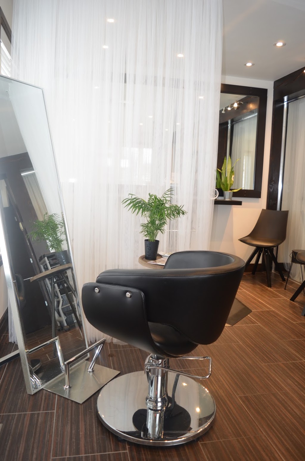Clinique Pure Médico-Esthétique Inc. / Pure-Coiffure | 17 Avenue Lafleur S, Saint-Sauveur, QC J0R 1R0, Canada | Phone: (450) 821-7983