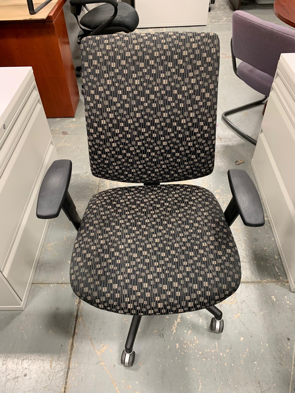 Ufficio Furniture | 1215 Meyerside Dr Unit 7, Mississauga, ON L5T 1H3, Canada | Phone: (647) 955-1206