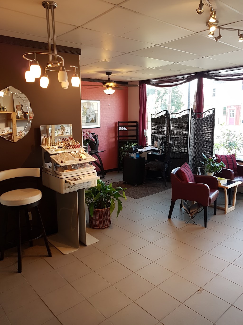 Eves Escape Spa | 19595 Opeongo Line, Barrys Bay, ON K0J 1B0, Canada | Phone: (613) 401-4595
