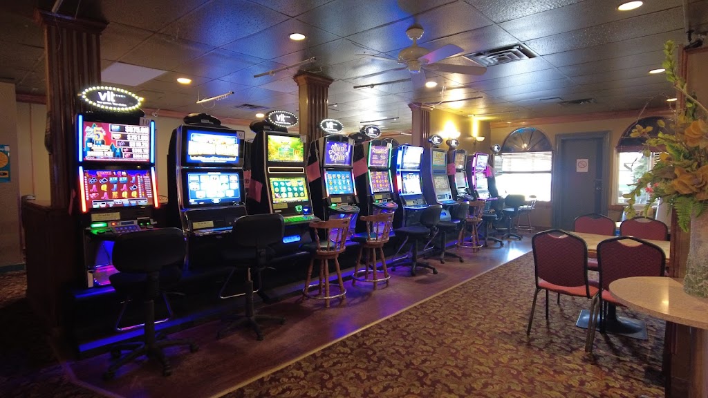 Sundre Motor Inn VLT Lounge | 101 3 St SW, Sundre, AB T0M 1X0, Canada | Phone: (403) 638-4440