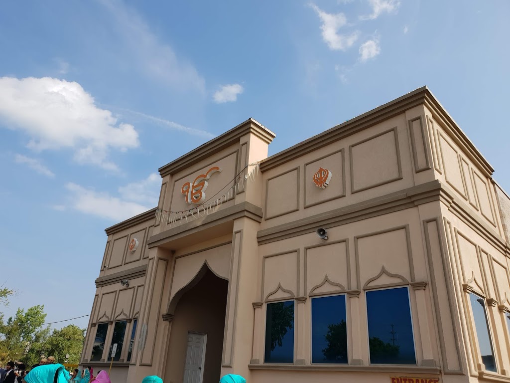 Halton Gurdwara Sahib | 2403 Khalsa Gate, Oakville, ON L6M 4J2, Canada | Phone: (905) 469-1313