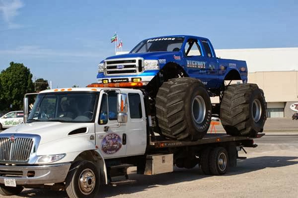 Bobs Towing | 711 Harper Rd, Peterborough, ON K9J 6X1, Canada | Phone: (705) 742-2627