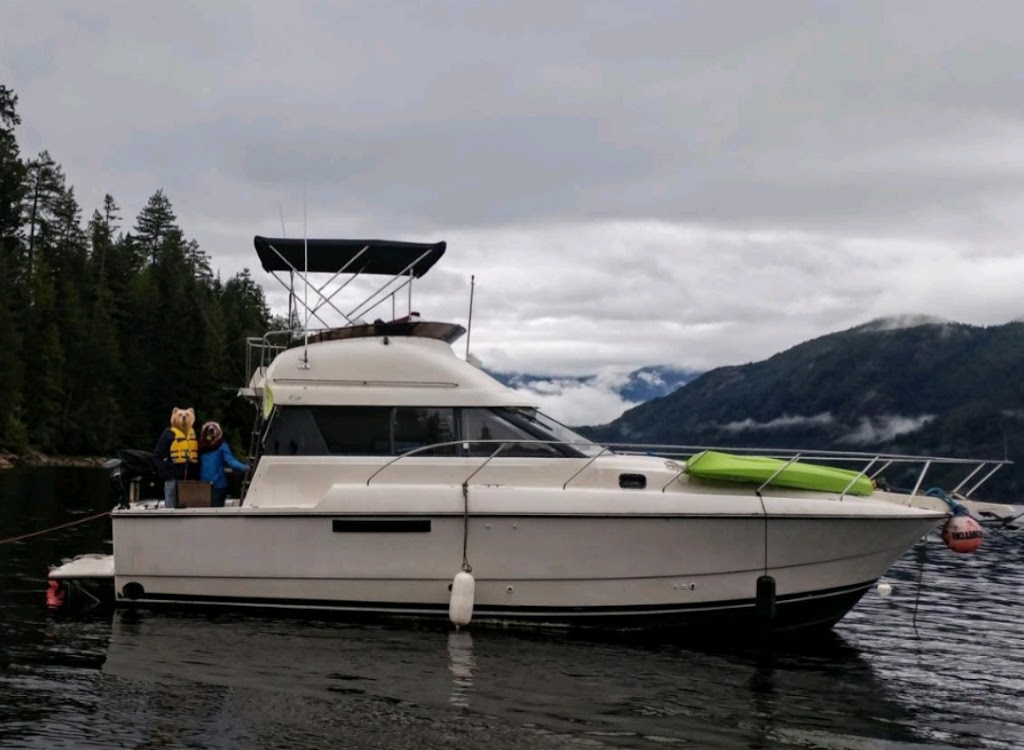 Yachtside Seafood Lunch and Tour | Wharf Ave, Sechelt, BC V0N 3A6, Canada | Phone: (431) 557-6796