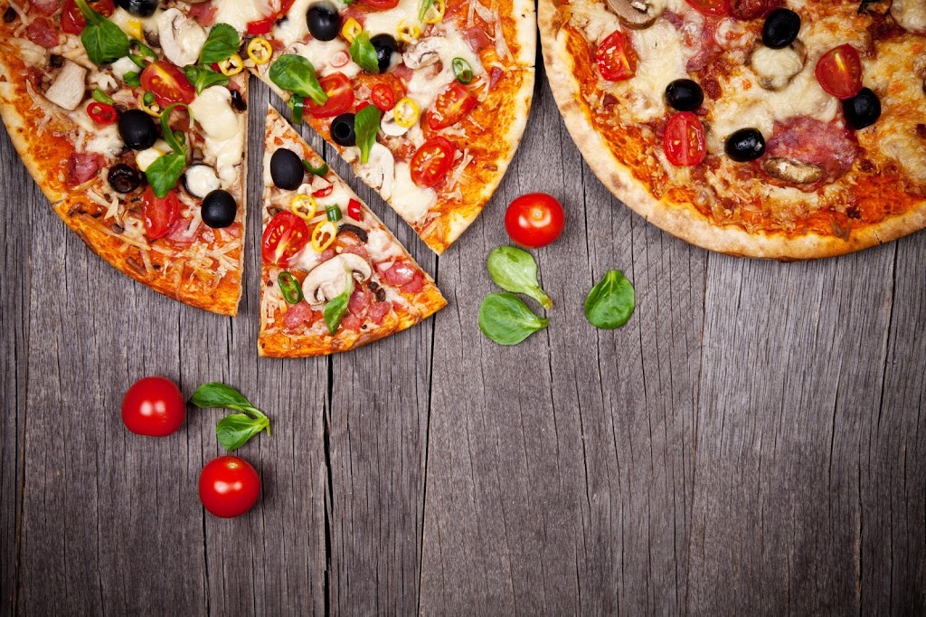 Roman Pizza & Steakhouse | 12928 127 St NW, Edmonton, AB T5L 1A9, Canada | Phone: (780) 453-3089