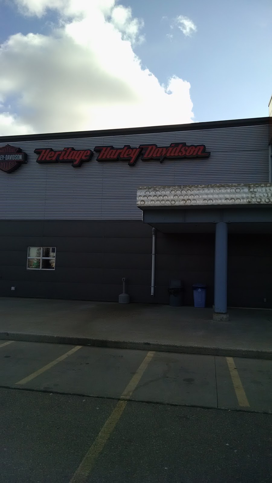 Chateau Motel 1414 Calgary Trail SW, Edmonton, AB T6W 1A1, Canada