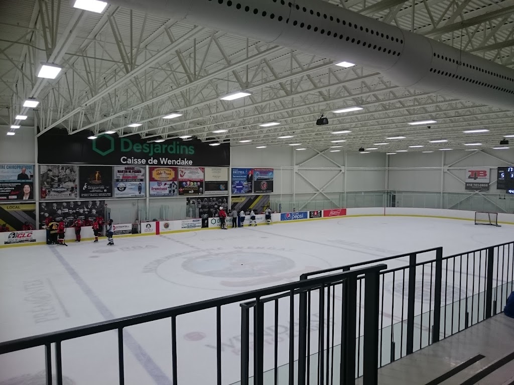 Complexe Sportif Desjardins de Wendake | 100 Rue Grand Chef Thonnakona, Wendake, QC G0A 4V0, Canada | Phone: (418) 847-0774