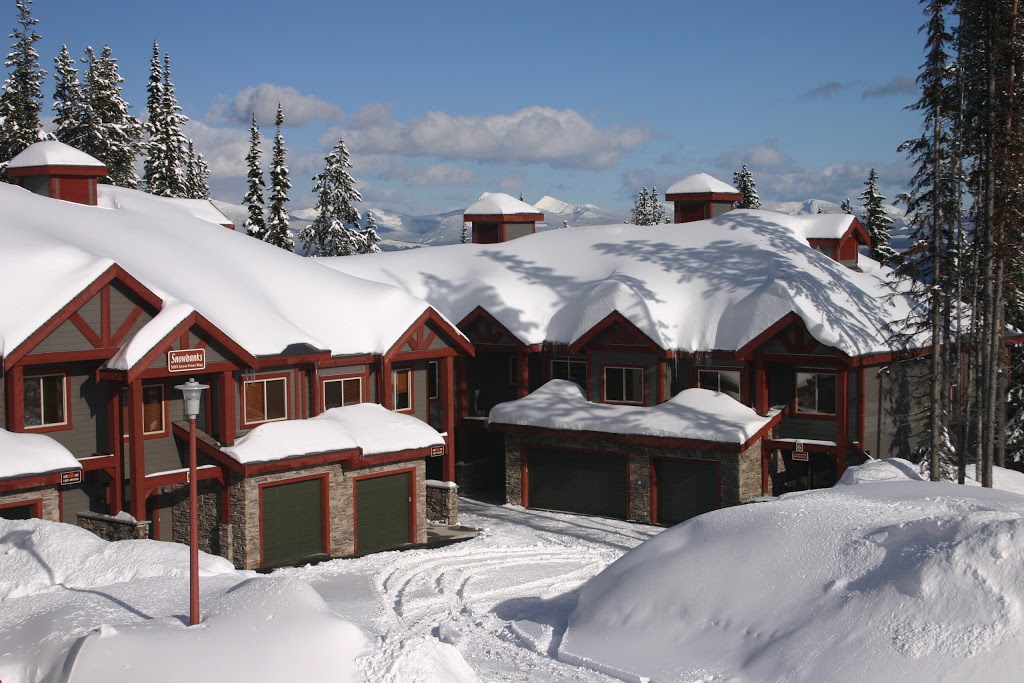 Snowbanks | 5955 Snow Pines Way, Beaverdell, BC V0H 1A0, Canada | Phone: (855) 486-5255