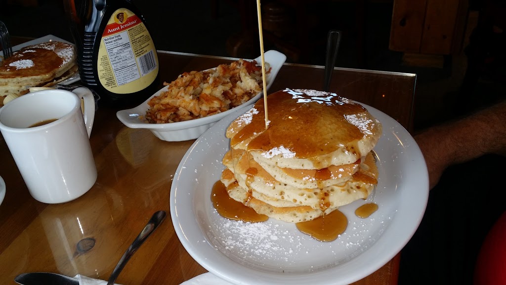 The Original Moms Restaurant | 65 Bell Farm Rd, Barrie, ON L4M 5G1, Canada | Phone: (705) 726-8761