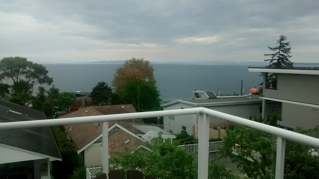 Star Of the Sea Bed and Breakfast by Elevate Rooms | 1107 Fir St, White Rock, BC V4B 4A7, Canada | Phone: (866) 387-7827