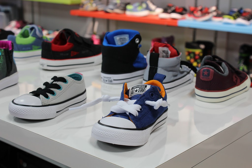 Chaussures POP | 750 Boulevard René-Lévesque, Drummondville, QC J2C 7N7, Canada | Phone: (819) 475-1225