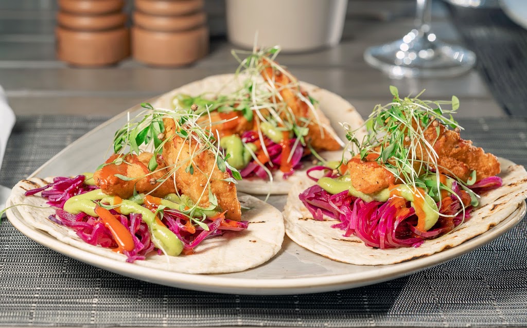 The Beach Club Restaurant at Friday Harbour Resort | 3740 Sunreef Ave, Innisfil, ON L9J 1A1, Canada | Phone: (705) 814-0044