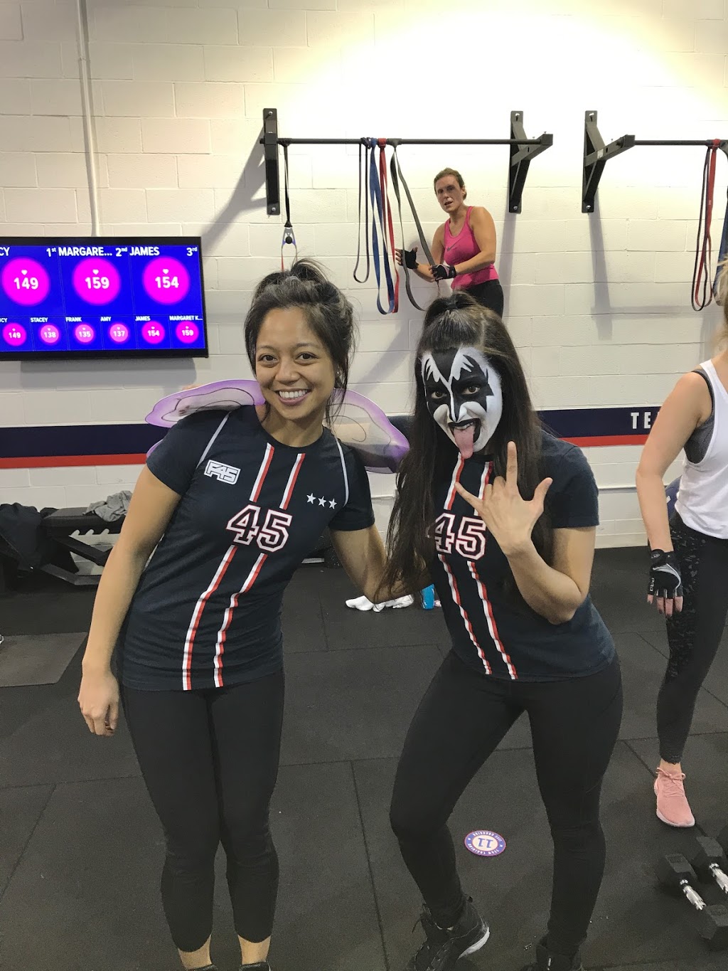 F45 Fairview West Island | 3880 Boul Saint-Jean, Dollard-des-Ormeaux, QC H9G 1X2, Canada | Phone: (514) 922-4558