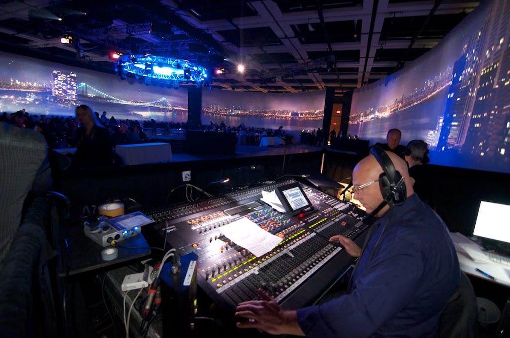 Productions Star-Flash | 1390 Rue King E, Sherbrooke, QC J1G 1E9, Canada | Phone: (819) 348-2824