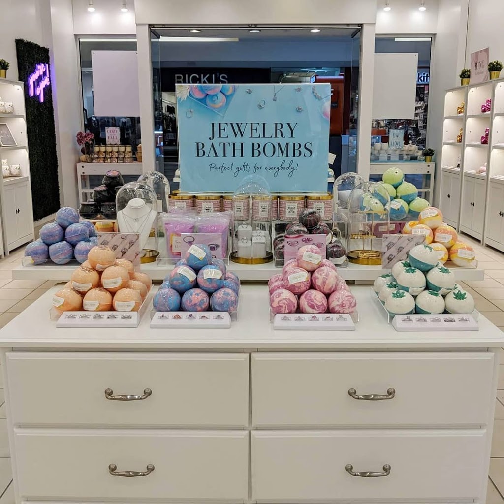 Charmed Aroma | 509 Bayfield St Unit B006, Barrie, ON L4M 4Z8, Canada | Phone: (437) 220-0094