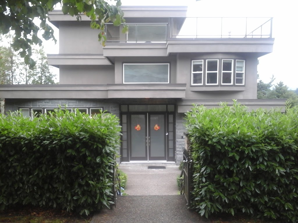 Ravine Park | 2159 W 36th Ave, Vancouver, BC V6M 1J2, Canada | Phone: (604) 257-8400