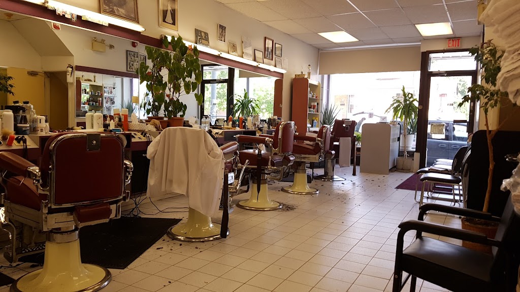 Lloyds Barber Shop | 858 Bathurst St, Toronto, ON M5R 3G3, Canada | Phone: (416) 532-6998