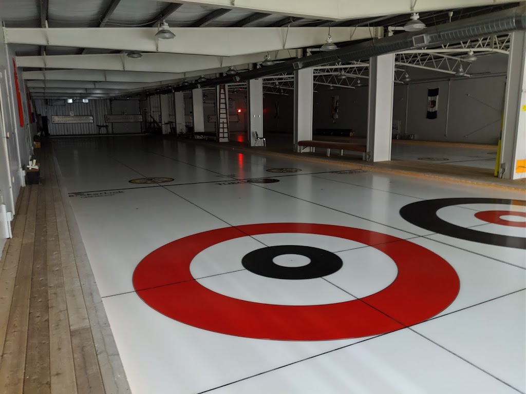 Huntley Curling Club | 199 Langstaff Dr, Carp, ON K0A 1L0, Canada | Phone: (613) 839-3177
