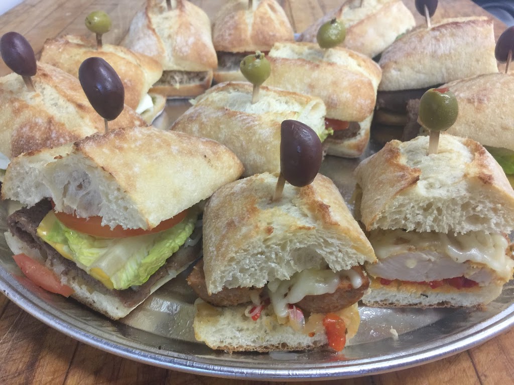 Presto Panini | 4605 Rue Fairway, Montréal, QC H8T 1B7, Canada | Phone: (514) 634-0005