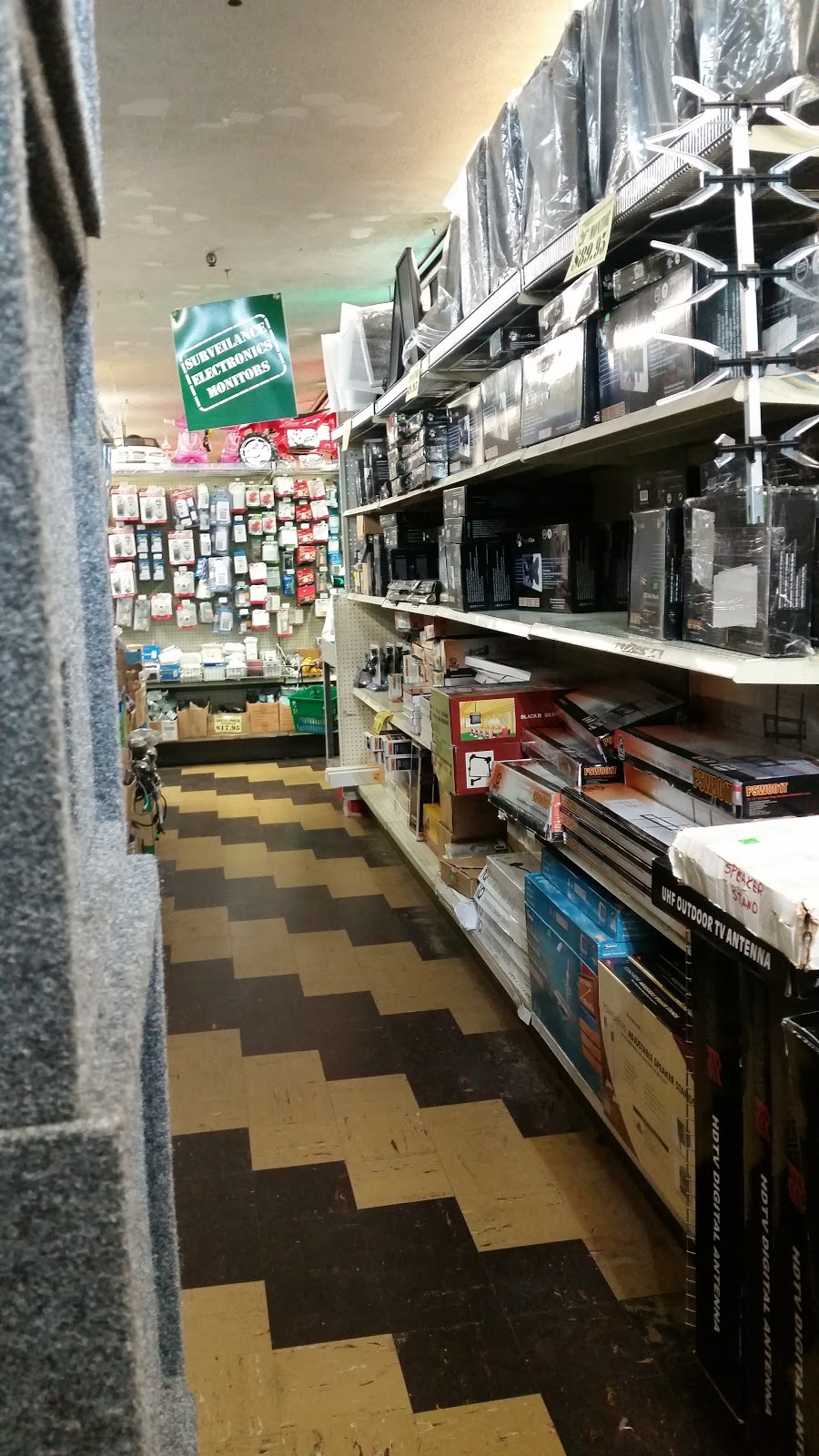 Forest City Surplus Canada | 1712 Dundas St, London, ON N5W 3E1, Canada | Phone: (519) 451-0246