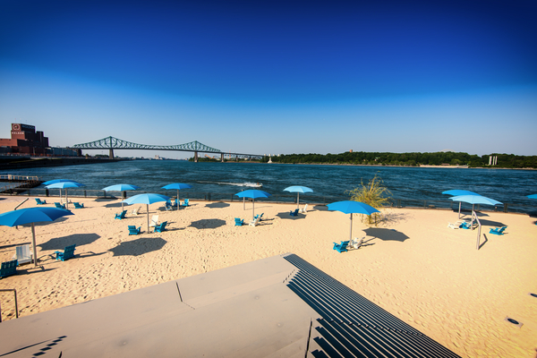 Plage de lHorloge | 1 Rue Quai de lHorloge, Montréal, QC H2Y 2E2, Canada | Phone: (514) 496-7678