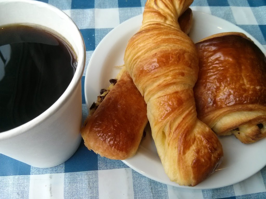 Boulangerie Plougastel | 6527 Boul St-Laurent, Montréal, QC H2S 3C5, Canada | Phone: (514) 272-3030