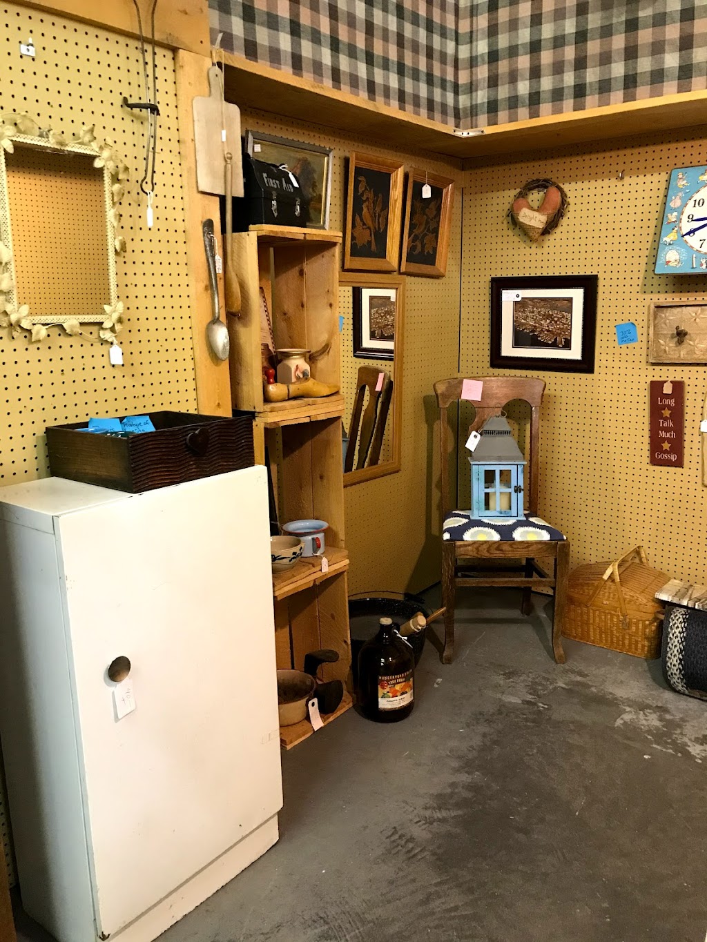 Sandras Country Treasures | 4358 1 Hwy, Berwick, NS B0P 1E0, Canada | Phone: (902) 691-2251