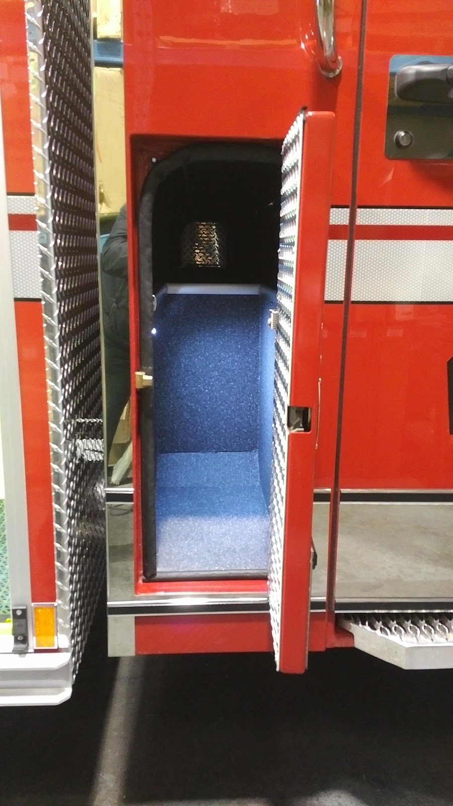 Hub Fire Engines | 3175 McCallum Rd, Abbotsford, BC V2S 7W5, Canada | Phone: (604) 859-3124