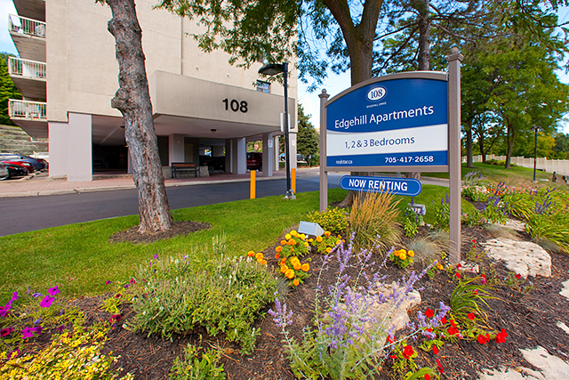 Edgehill Apartments | 108 Edgehill Dr, Barrie, ON L4N 5A3, Canada | Phone: (705) 737-3820