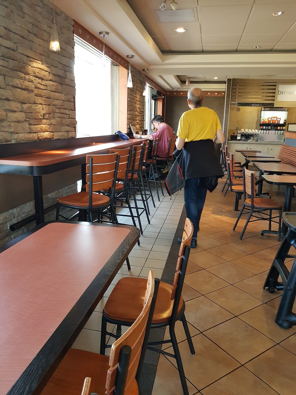 McDonalds | cafe | 411 Christina St N, Sarnia, ON N7T 5V8, Canada | 5193367096 OR +1 519-336-7096