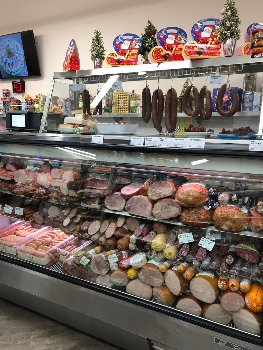 Angelas Deli | 1470 Centre St, Thornhill, ON L4J 3N1, Canada | Phone: (905) 482-0165