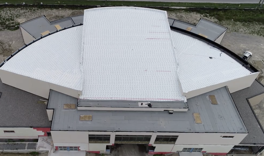 Roofco | 164 Innisfil St #97-99, Barrie, ON L4N 3E7, Canada | Phone: (705) 725-1010