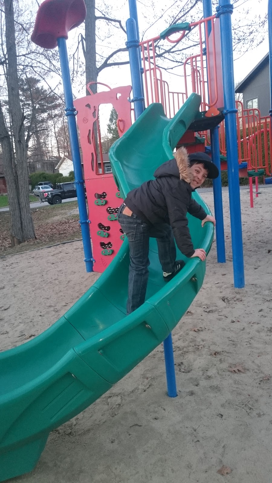 Castillou Park | Rue de Castillou, Gatineau, QC J8T, Canada | Phone: (866) 299-2002