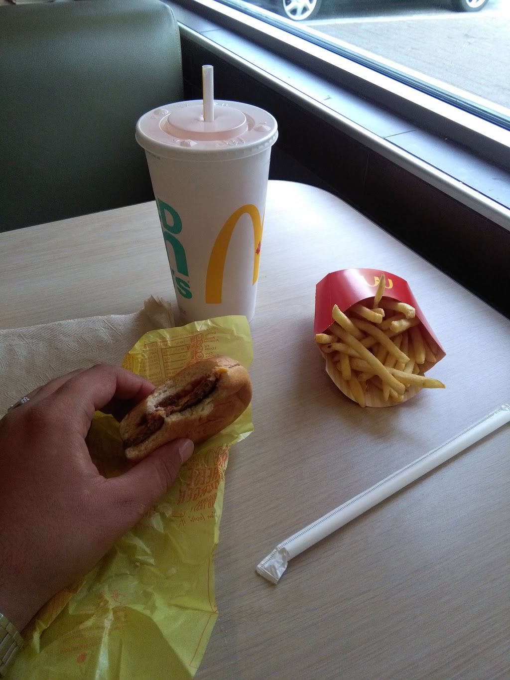 McDonalds | 17635 64 Ave, Surrey, BC V3S 1Z2, Canada | Phone: (604) 575-1670