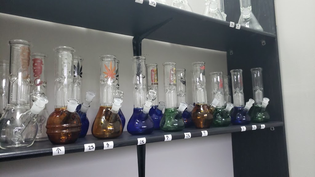 WD Bong Shop | Jane and Finch, Toronto, ON M3J 1K7, Canada