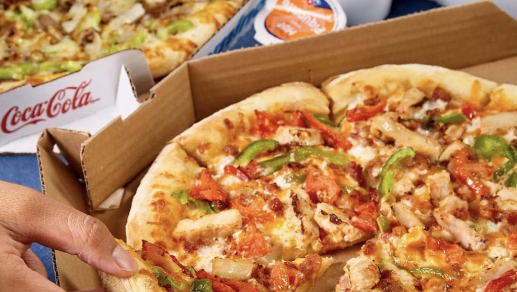 Dominos Pizza | 50 Lakewood Blvd Unit #160, Winnipeg, MB R2J 2M6, Canada | Phone: (204) 987-5553