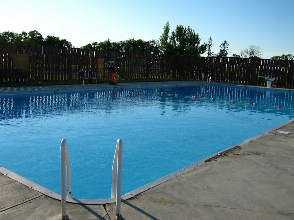 Mossbank Swimming Pool | 112 T C Douglas Ave E, Mossbank, SK S0H 3G0, Canada | Phone: (306) 354-2294