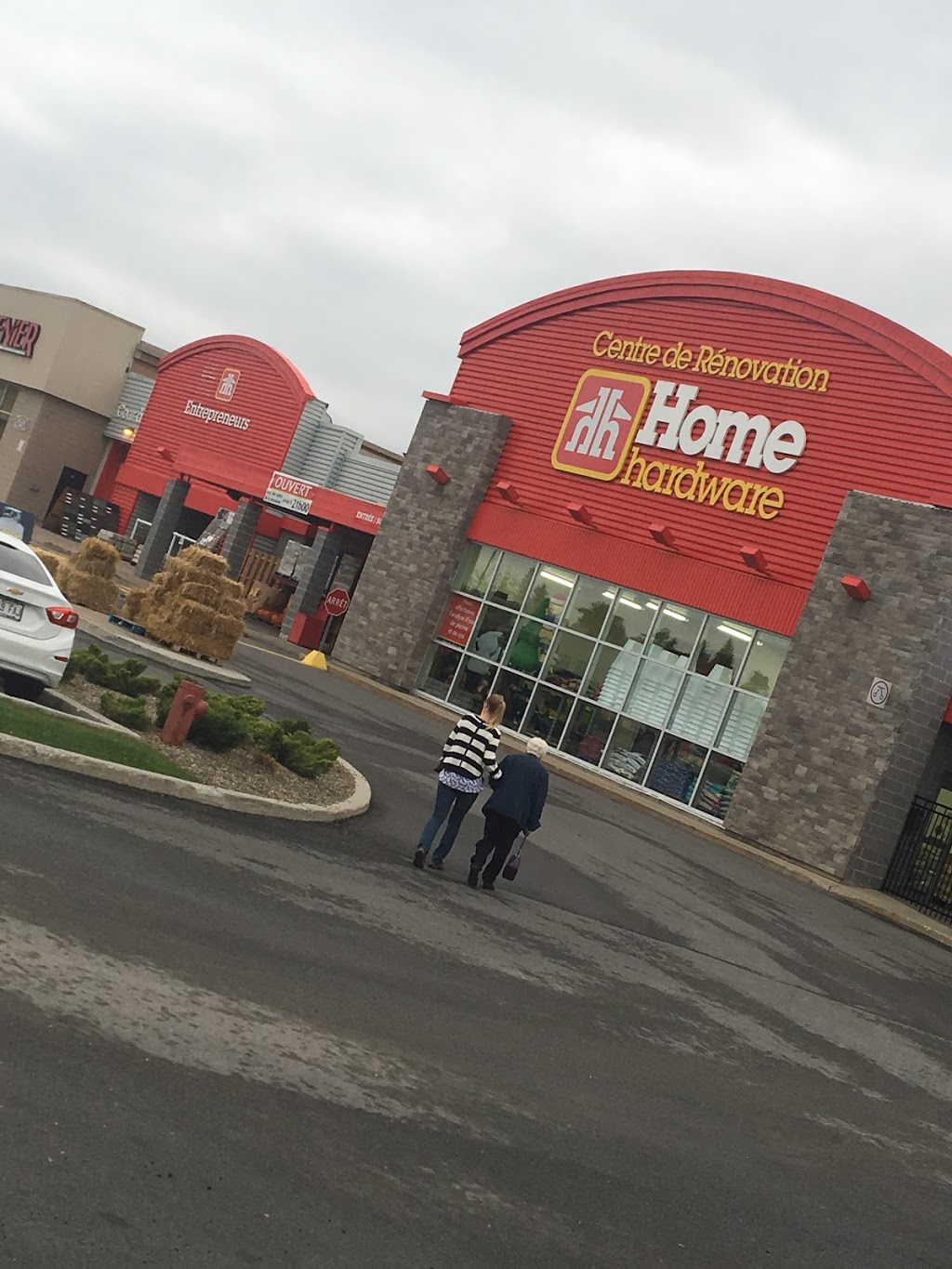 Home Hardware | 3009 Boulevard Dagenais O, Laval, QC H7P 1T4, Canada | Phone: (450) 622-6191