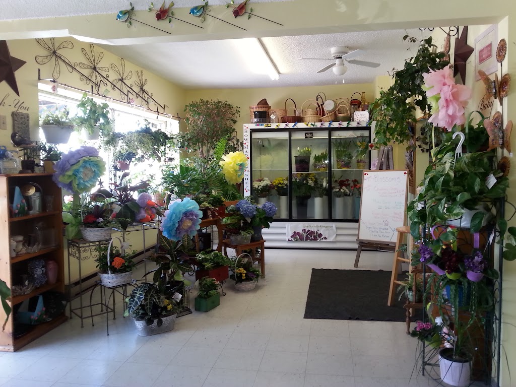 Blossoms Florist & Boutique | 265 Thomas St, Deseronto, ON K0K 1X0, Canada | Phone: (613) 547-5131