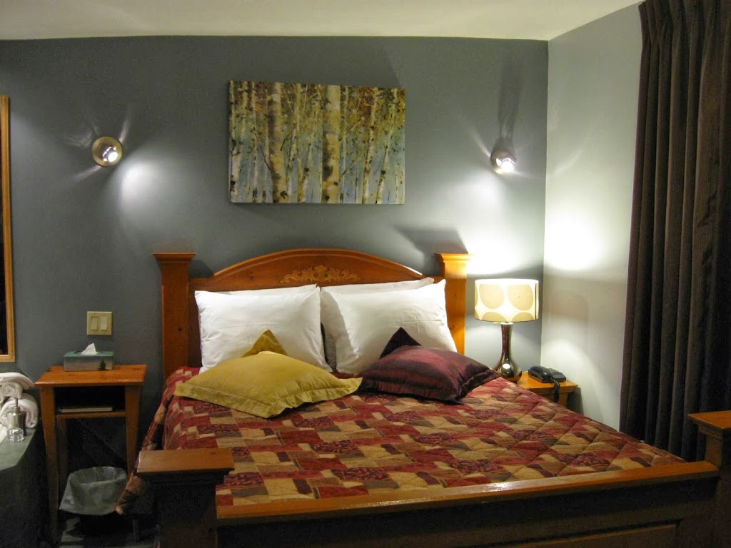 Motel Clair-Mont | 1591 Rue Principale E, Sainte-Agathe-des-Monts, QC J8C 1M1, Canada | Phone: (819) 326-1444