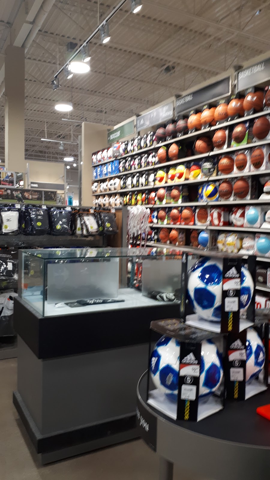 Sport Chek | 9123 Commercial St, New Minas, NS B4N 3E6, Canada | Phone: (902) 681-1485