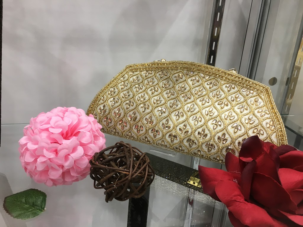 Deepali Fashions | 1503 Lakewood Rd W Northwest, Edmonton, AB T6K 3S4, Canada | Phone: (780) 462-9254