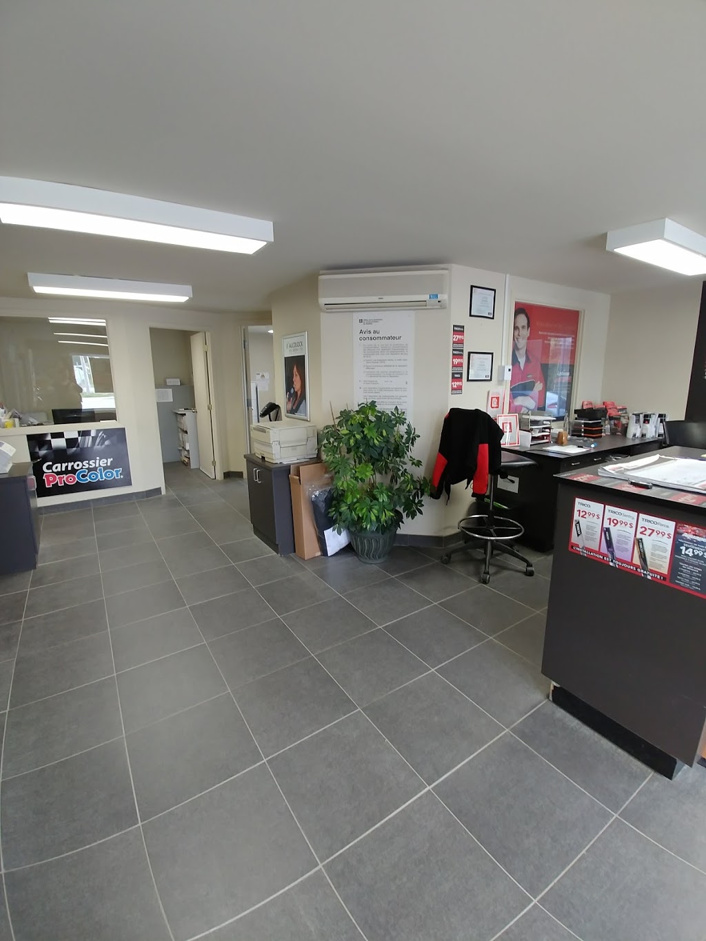 Lebeau Vitres dautos | 2542 Rue Notre-Dame Est, Thetford Mines, QC G6G 2W5, Canada | Phone: (418) 338-4281