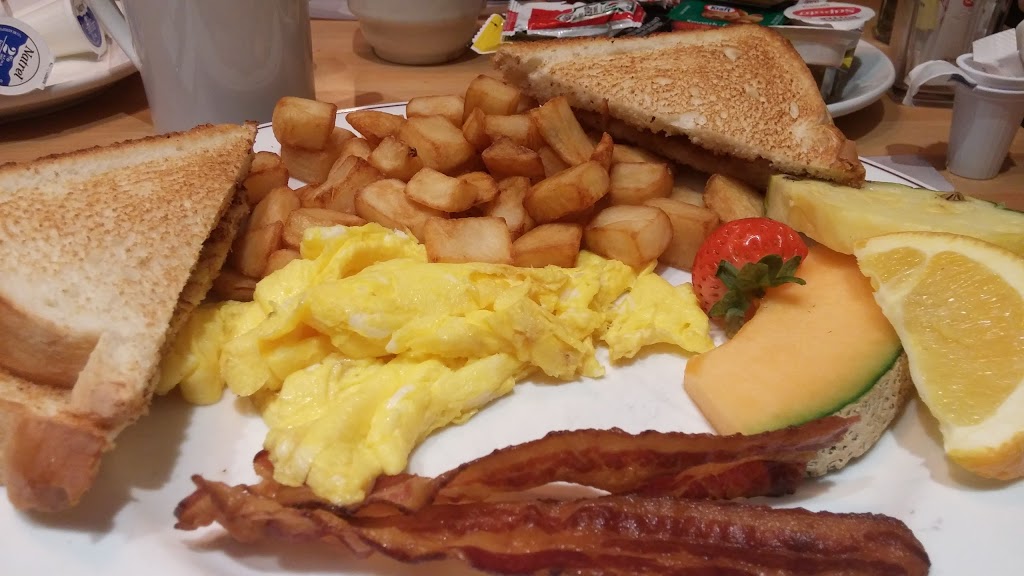 Mikes | 110 Route du Président-Kennedy, Lévis, QC G6V 6C9, Canada | Phone: (418) 835-3449